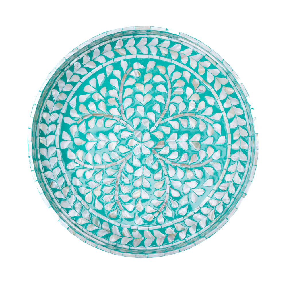 Lagonis - Grand plateau rond tout nacre, fond lagon turquoise et pétales irisés sur fond transparent – Produit artisanal fait à la main · Kuênia