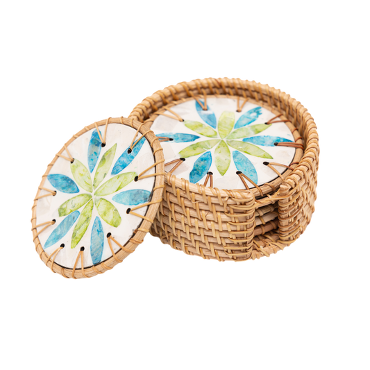 Valse de Nymphéa - Coffret de 6 sous-verres en rotin et nacre, motif végétal bleu et vert sur fond transparent – Produit artisanal fait à la main · Kuênia