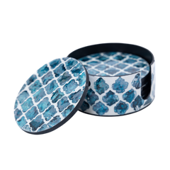 Alvéoles de Saphir - Coffret de 6 sous-verres tout nacre, motif bleu alvéolé sur fond transparent – Produit artisanal fait à la main · Kuênia