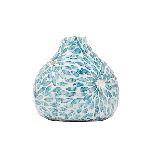 Celesto - Vase décoratif goutte d'eau en marqueterie de nacre bleue, motif floral sur fond transparent – Produit artisanal fait à la main · Kuênia
